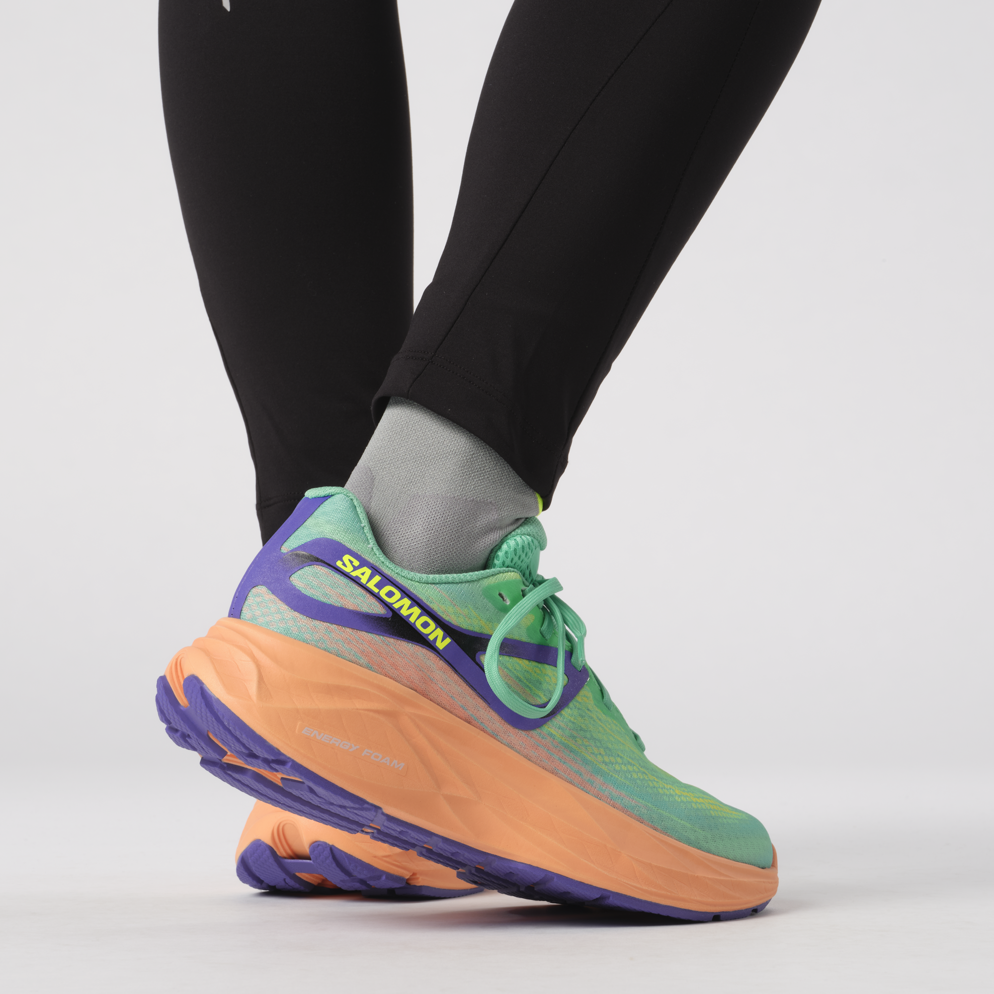 L47279900_1_MOD_AERO GLIDE WCockatoo_Cantaloupe_Surf The Web Salomon Aero Glide W Meudon Running Company