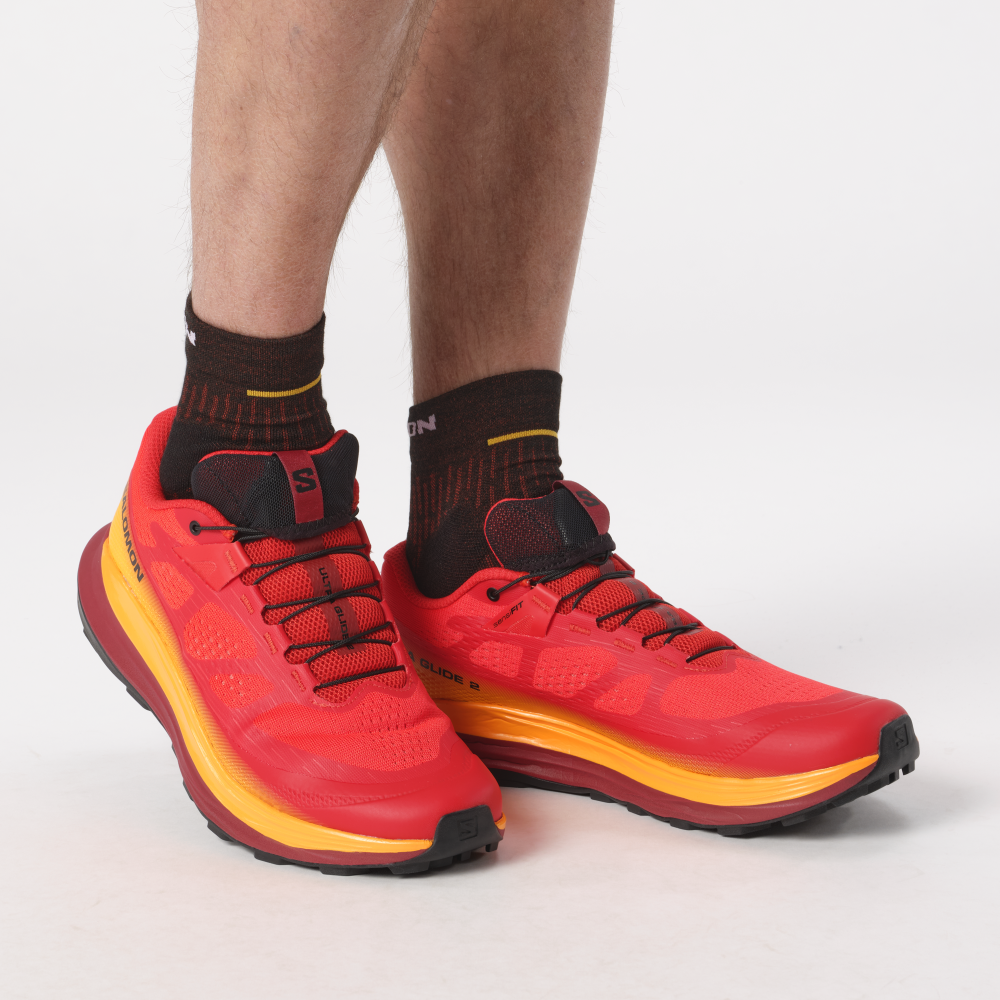 L47285900_0_MOD_ULTRA GLIDE 2High Risk Red_Zinna_Black Salomon Ultra Glide 2 Meudon Running Company
