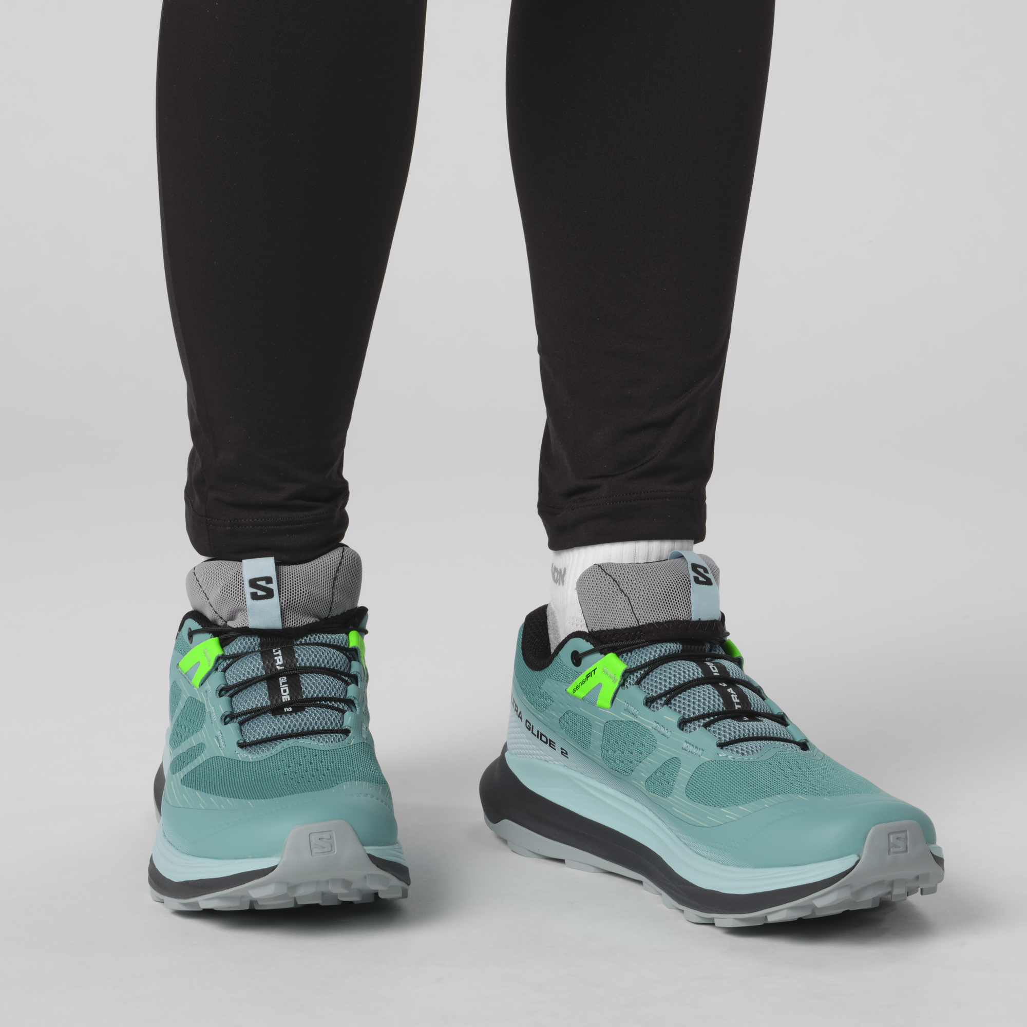 L47286100_0_MOD_ULTRA GLIDE 2 WDusty Turquoise_Crystal Blue_Green Ash Salomon Ultra Glide 2 Meudon Running Company
