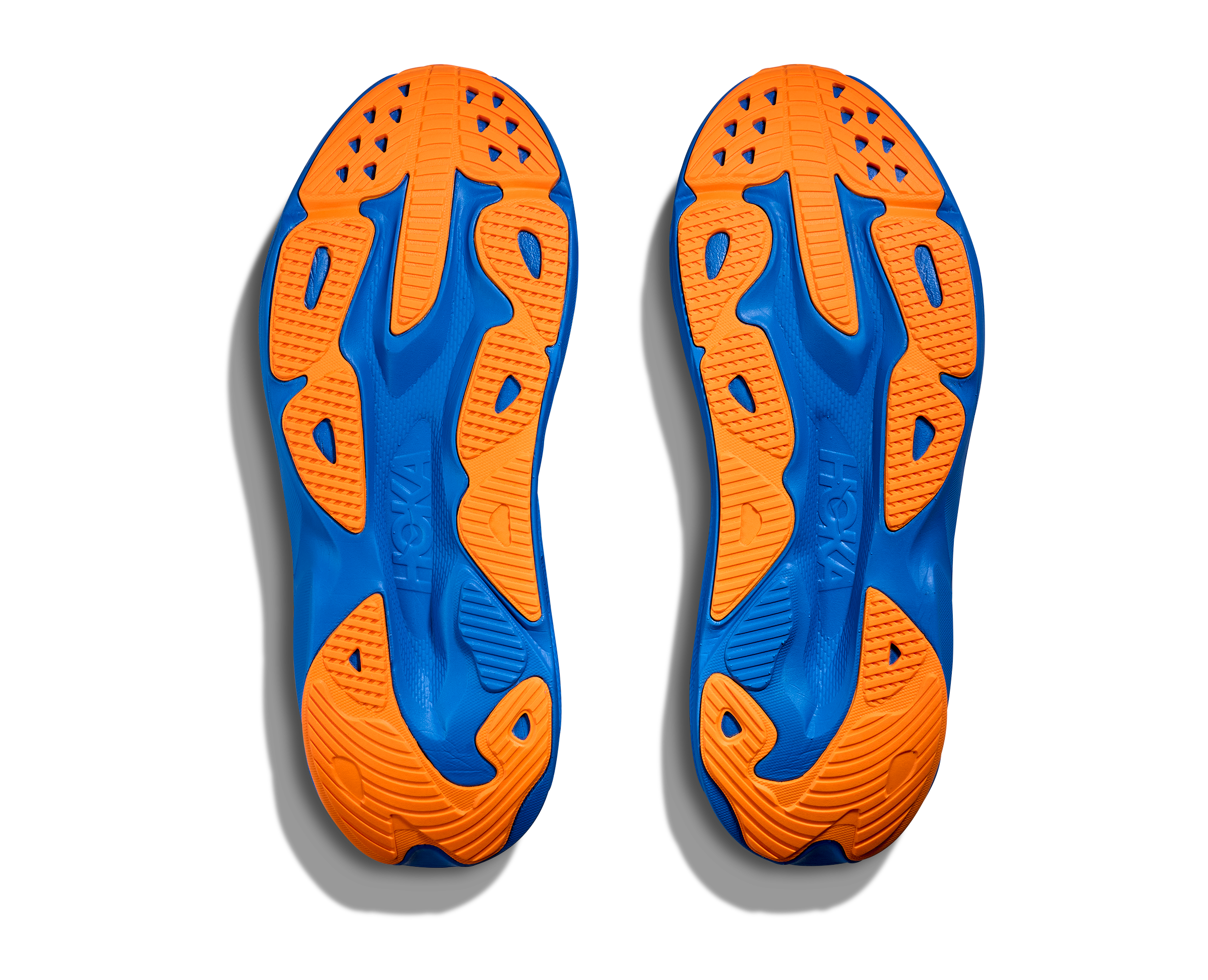 1155111-DHN_7 Hoka Skyflow Meudon Running Company