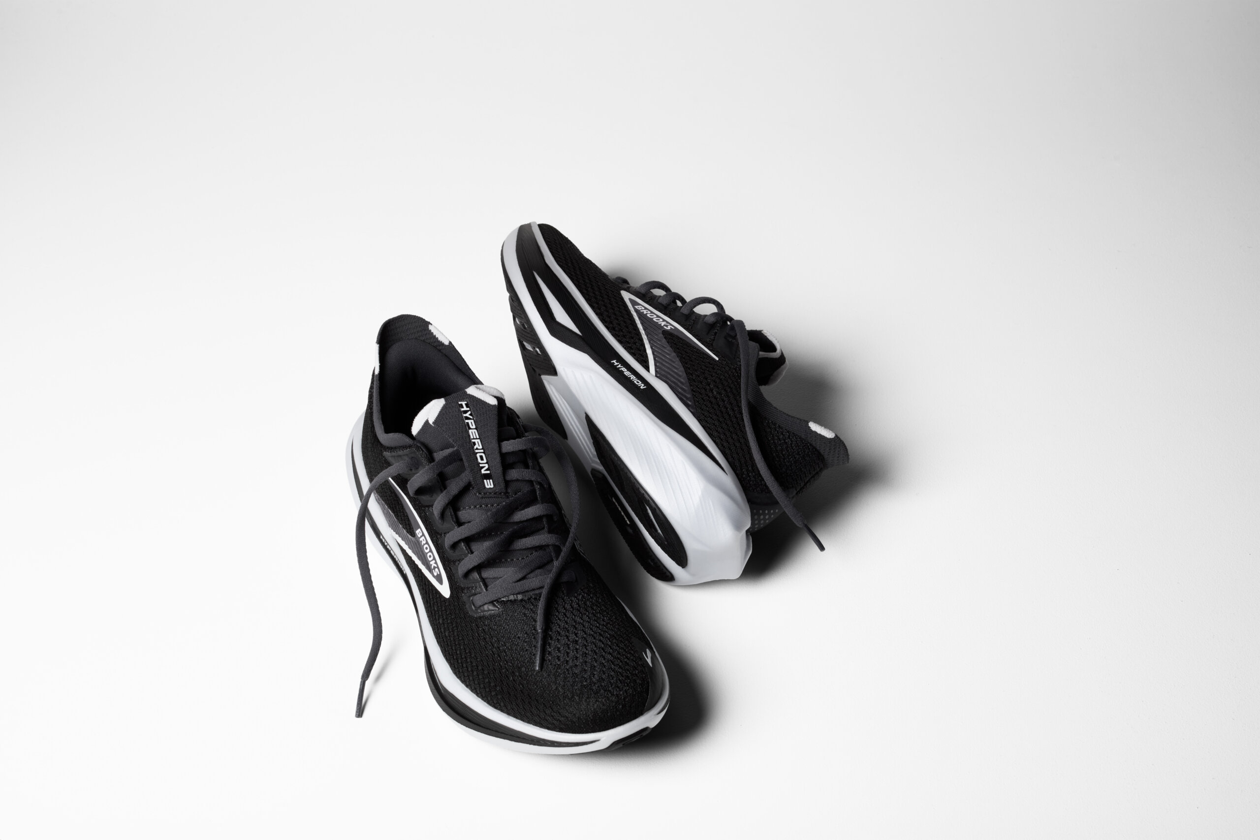 120453_090_Y_Hyperion_3 Brooks Hyperion 3 Meudon Running Company