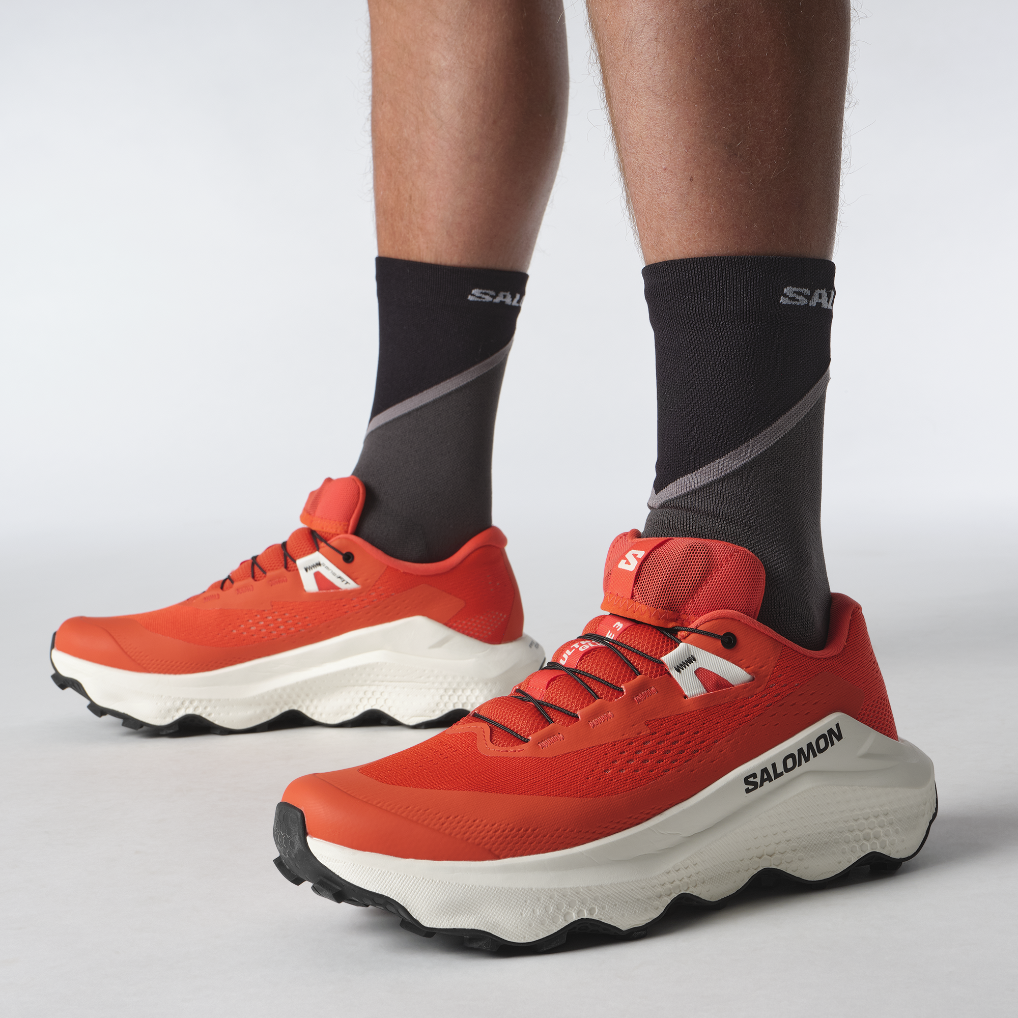 L47755900_0_MOD_ULTRA GLIDE 3Cherry Tomato_Vanilla Ice_Black Salomon ULTRA GLIDE 3 Meudon Running Company