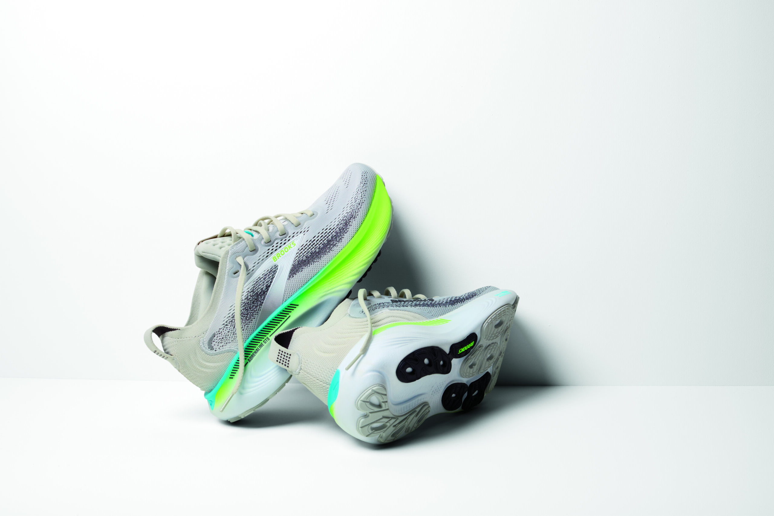 110454_033_Y_Adrenaline_GTS_25 BROOKS Adrenaline GTS 25Meudon Running Company