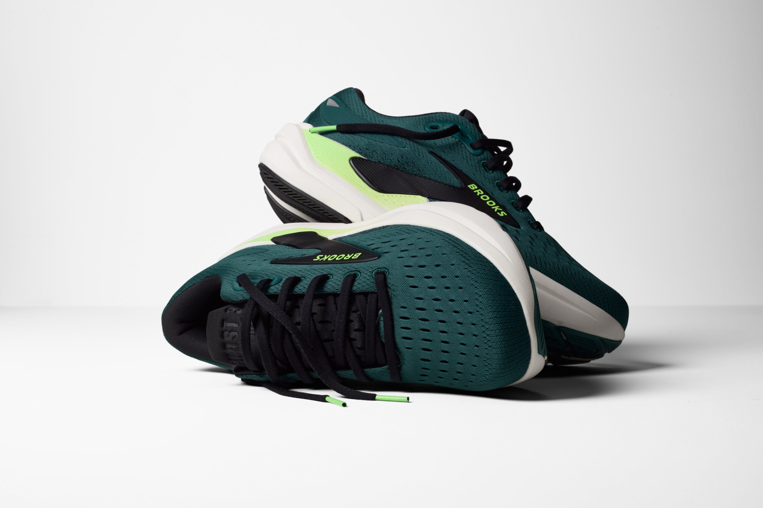 110464_338_Y_Ghost_Max_3 BROOKS GHOST MAX 3 Meudon Running Company